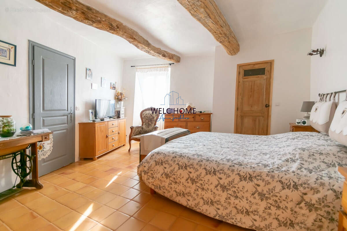 Maison à BAUDINARD-SUR-VERDON