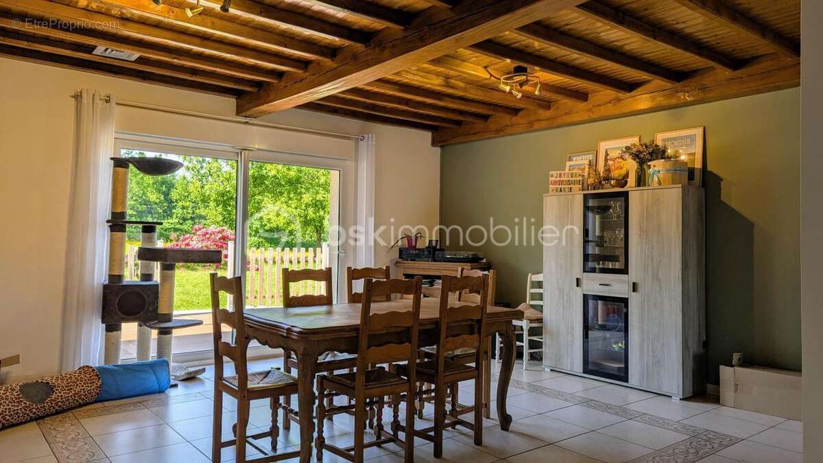 Maison à HUCQUELIERS