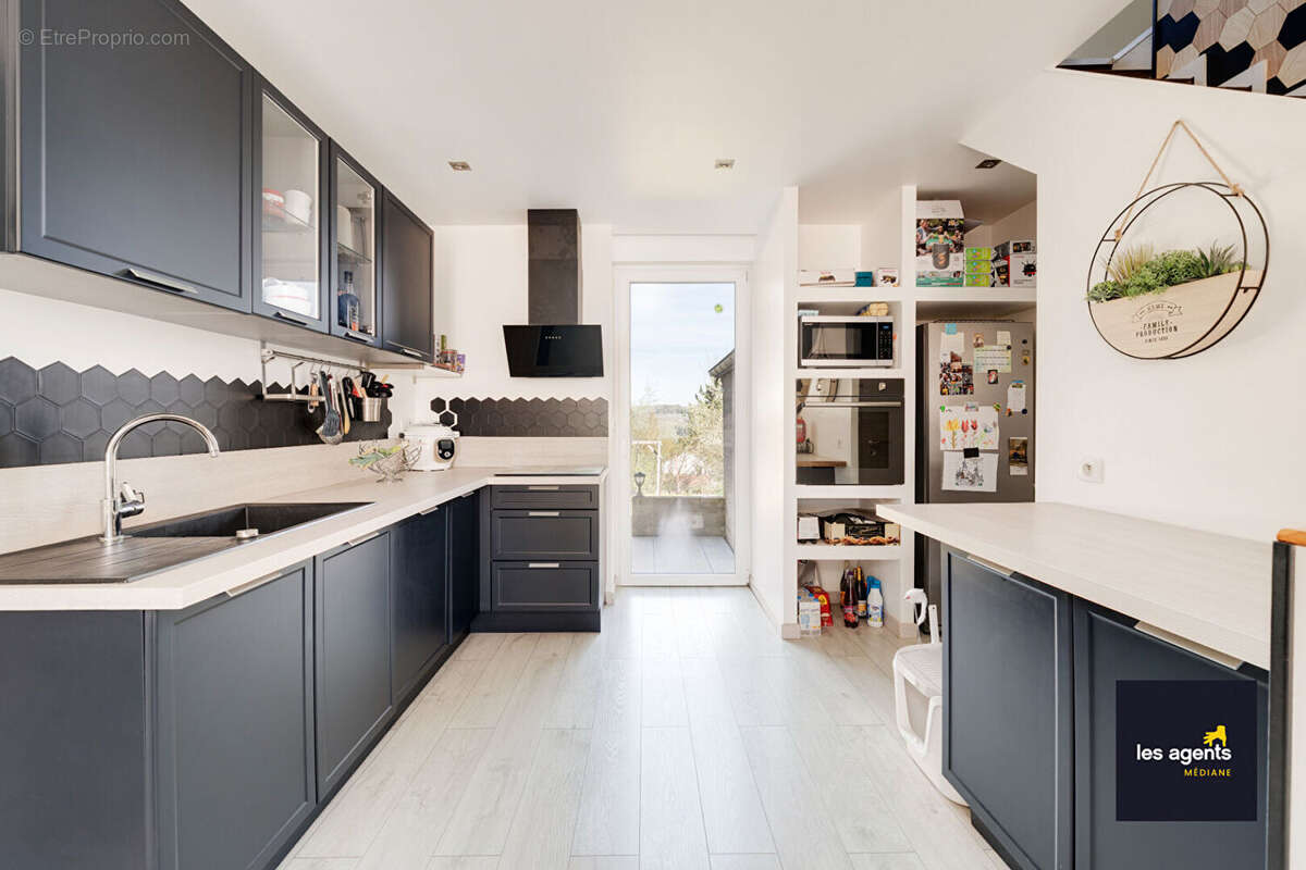 Maison à MONCEL-SUR-SEILLE