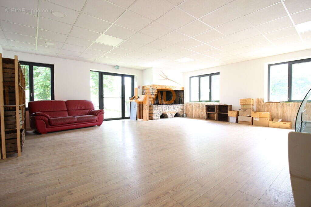 Ensemble immobilier à fort potentiel avec loft + commerce - photo 9