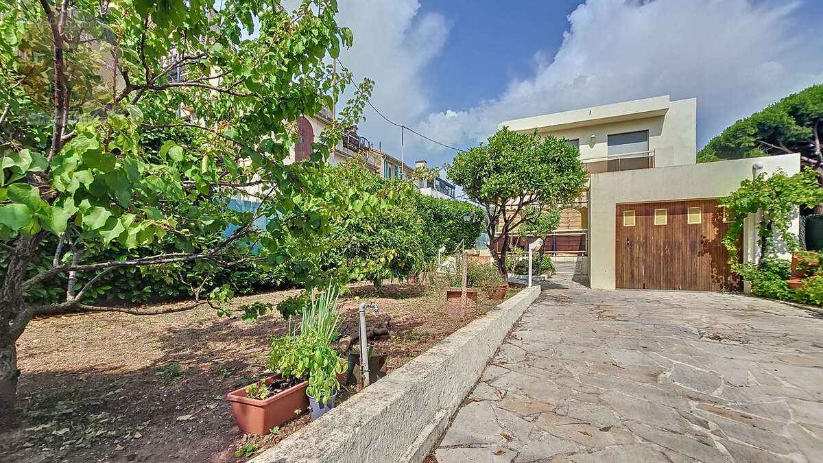 CANNES à vendre maison 5 pièces de 115 m2 sur un terrain de 442 m2 - photo 19