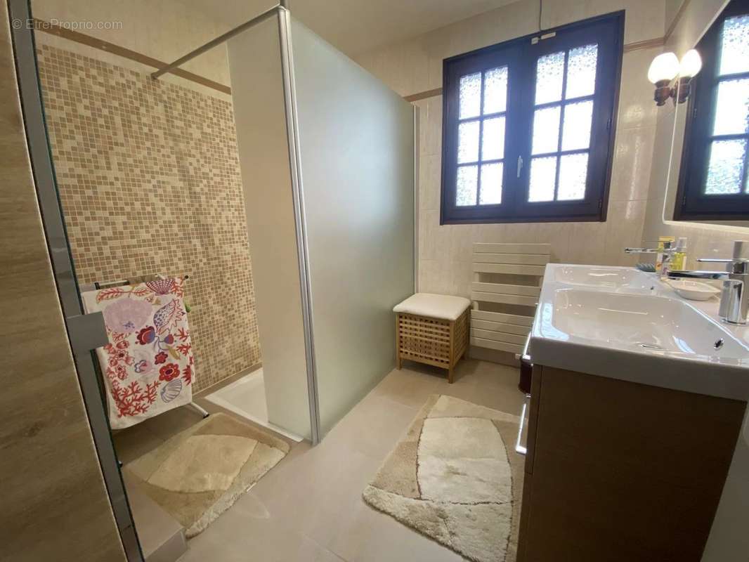 Maison à SAINT-JEAN-D&#039;ANGELY