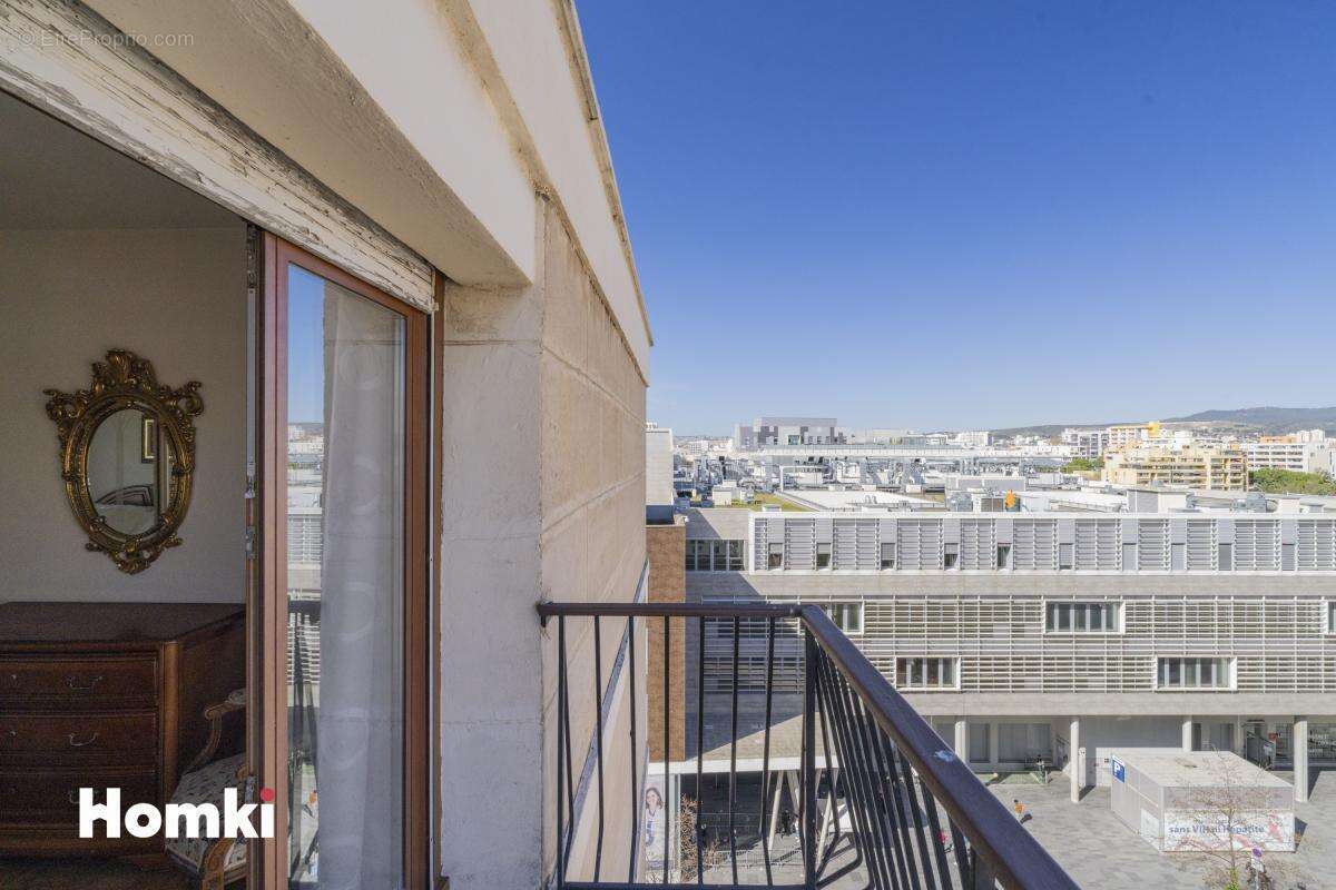 Appartement à MARSEILLE-3E