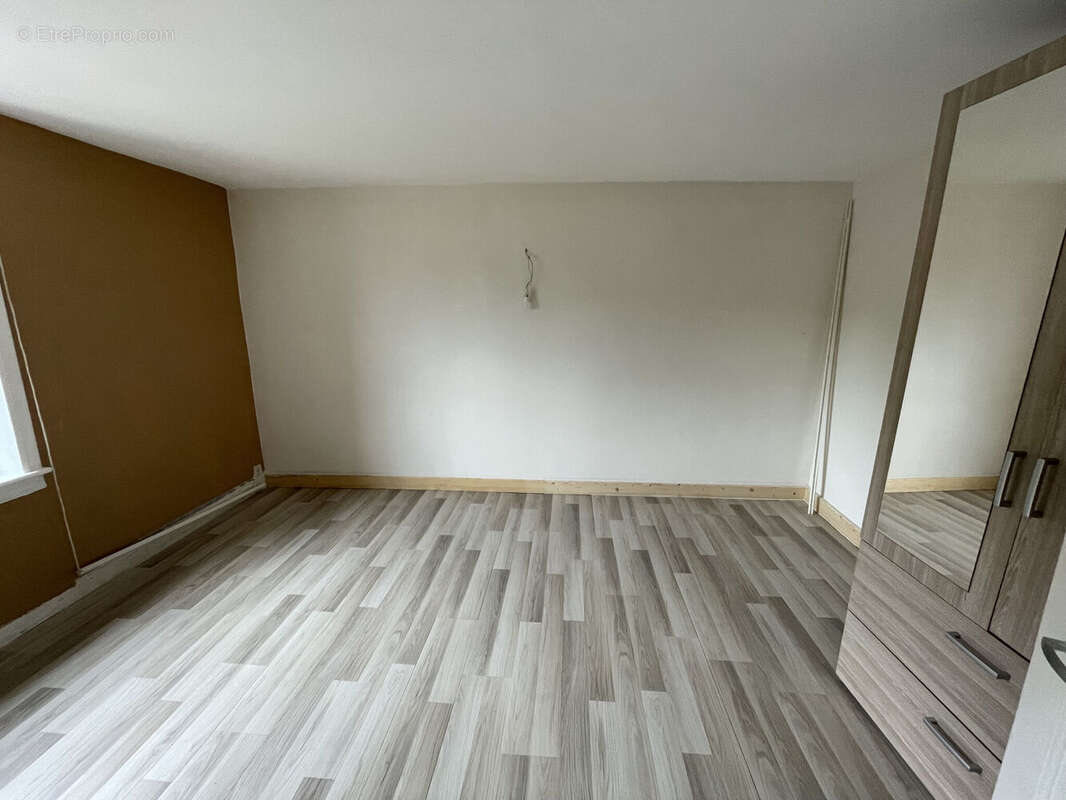 Photo 4 - Maison à COURS-LA-VILLE