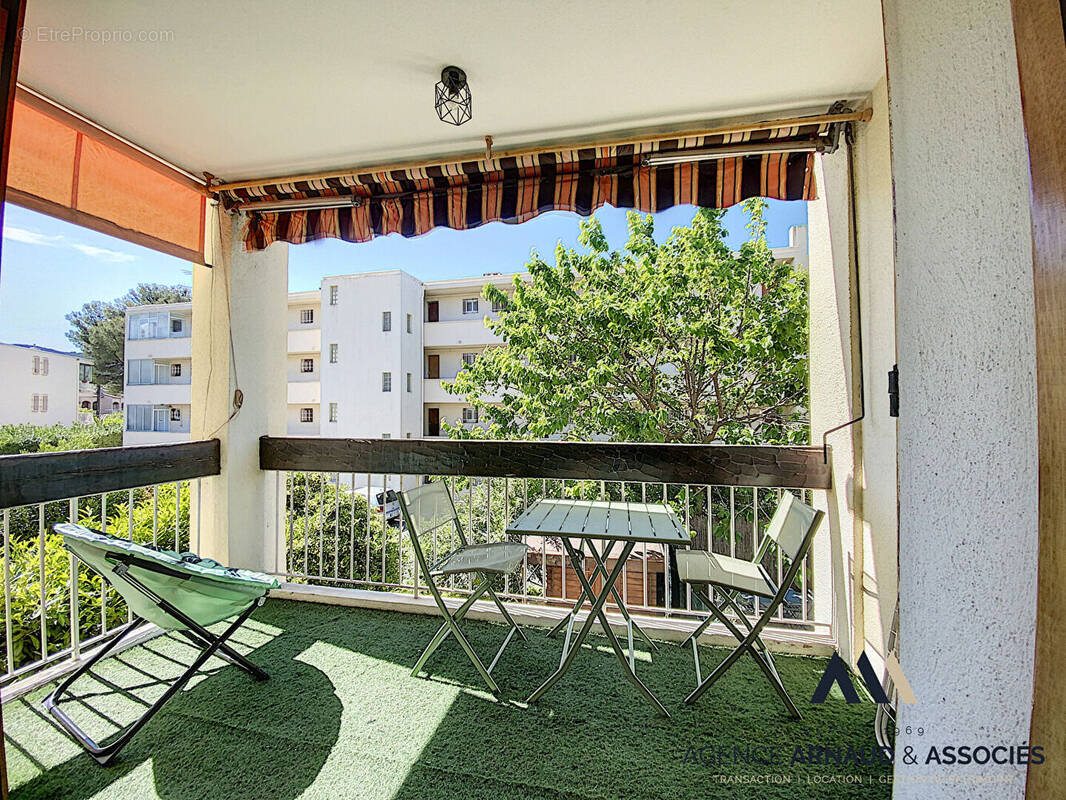 Appartement à SAINT-CYR-SUR-MER