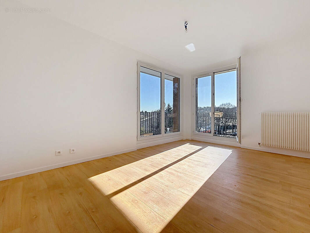 Quartier : gare - village - 2 pieces avec un balcon - photo 2