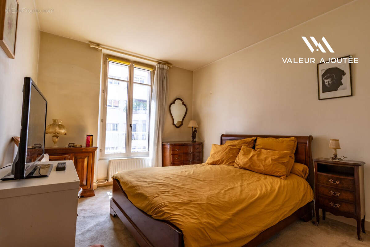 Appartement à LEVALLOIS-PERRET