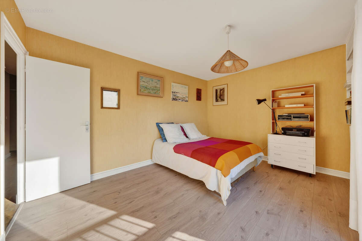 Appartement à FONTENAY-SOUS-BOIS