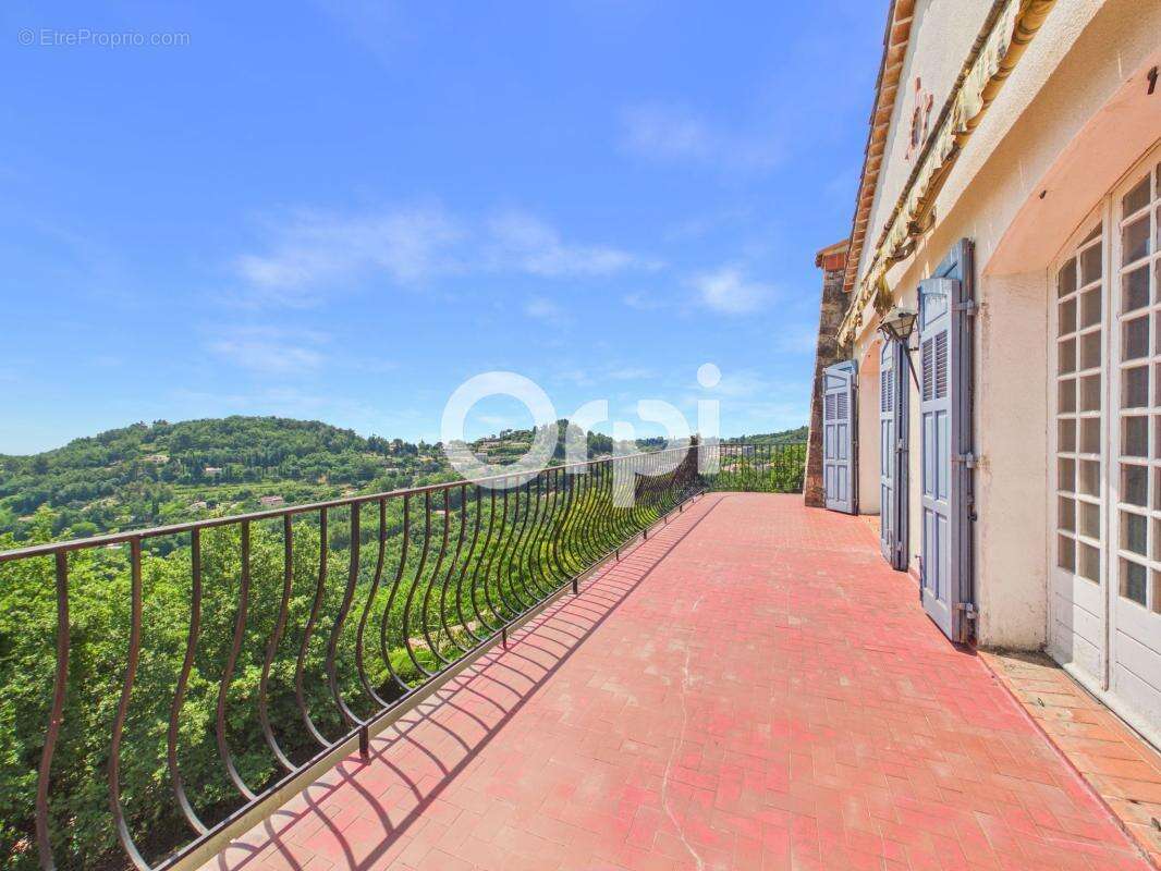 Appartement à LE BAR-SUR-LOUP