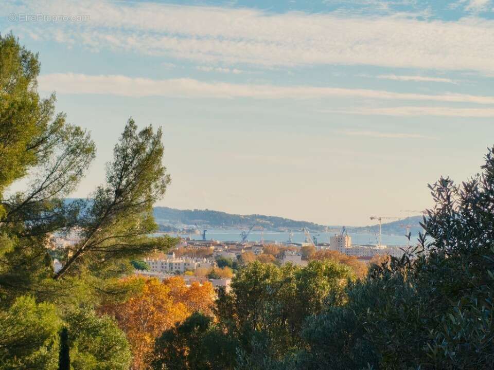 Terrain à TOULON