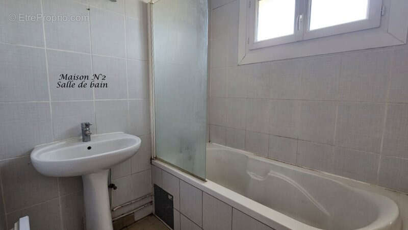 Ensemble immobilier de rapport – 3 logements et 2 hangars sur plus de 5 000 m²LA PELLERINE (49) - photo 19