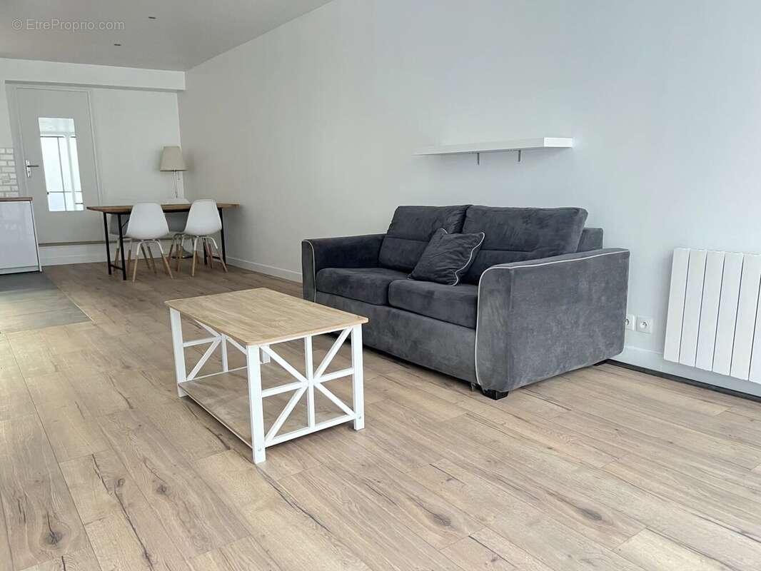 Appartement à PARIS-20E