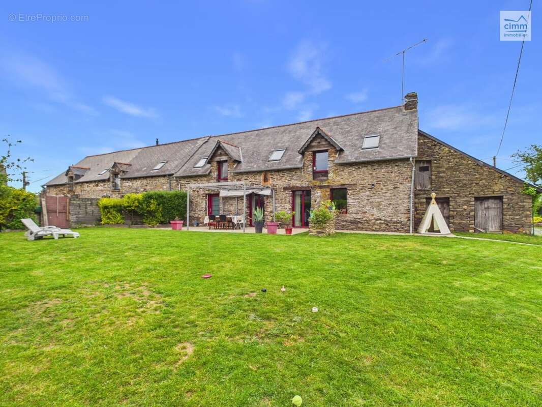 Maison à LES BRULAIS