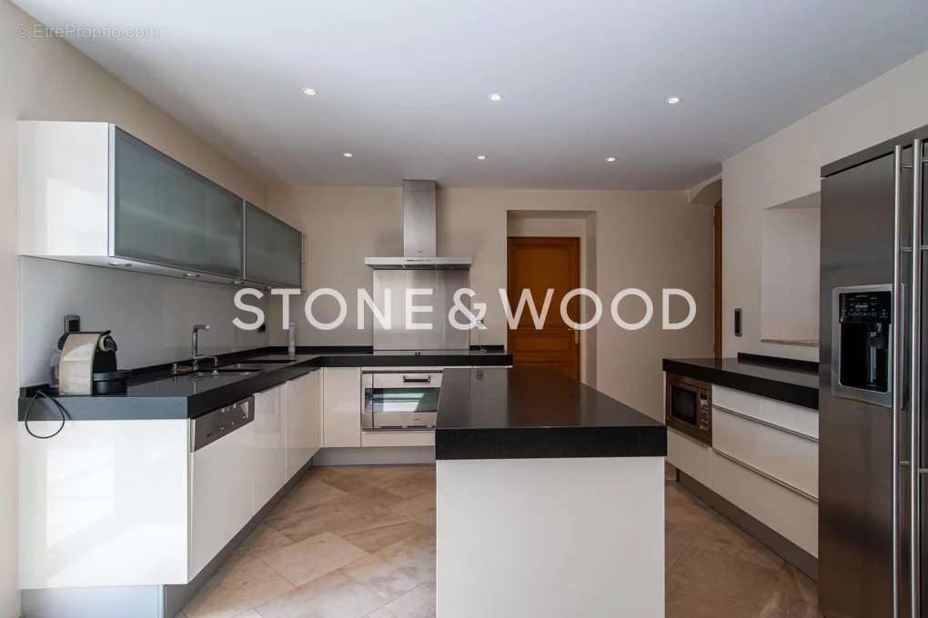 Maison à DIVONNE-LES-BAINS