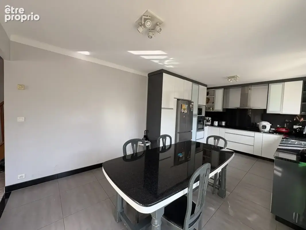 Maison 5 pièces 140 m² à vendre à La Garde (83130) - photo 2