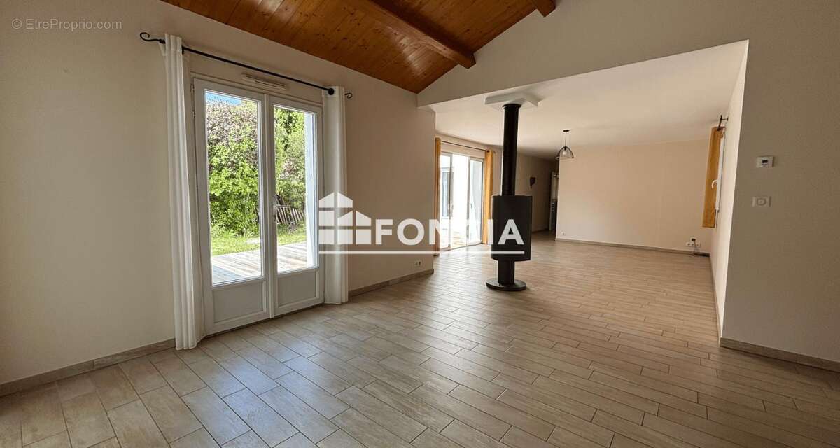 Maison familiale aux beaux volumes, à proximité de la mer - photo 4