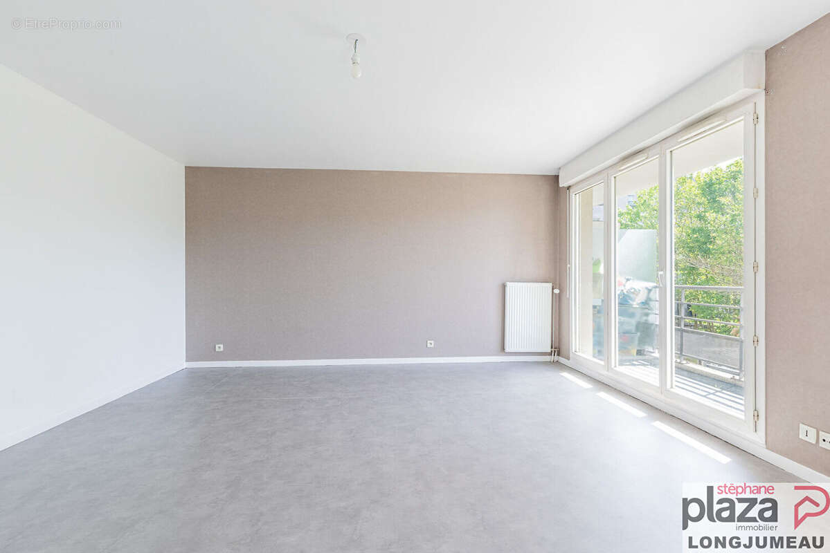 Appartement à CHILLY-MAZARIN