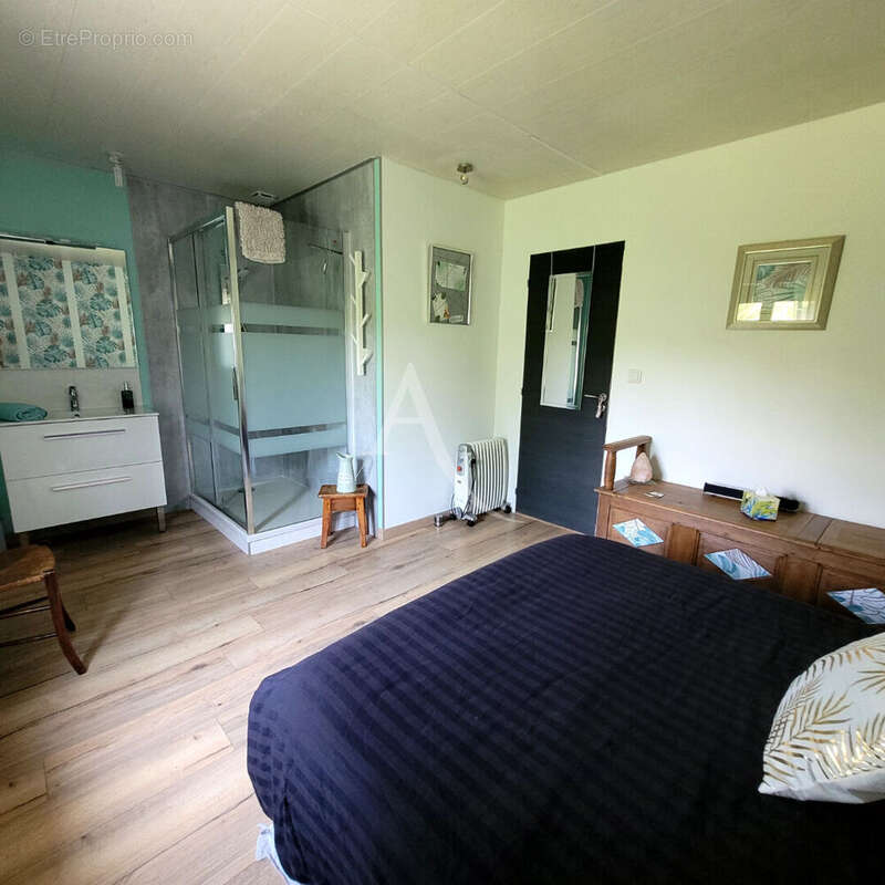 Maison à SAINT-AVAUGOURD-DES-LANDES