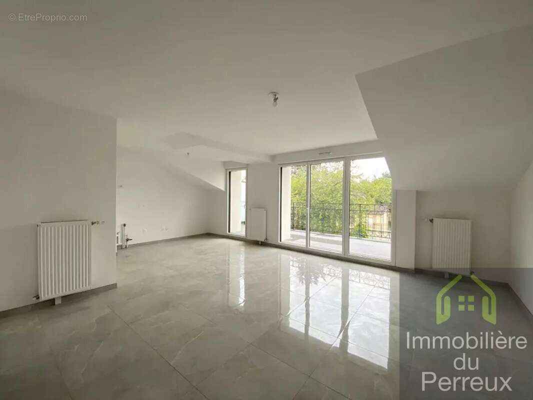 Appartement à LE PERREUX-SUR-MARNE