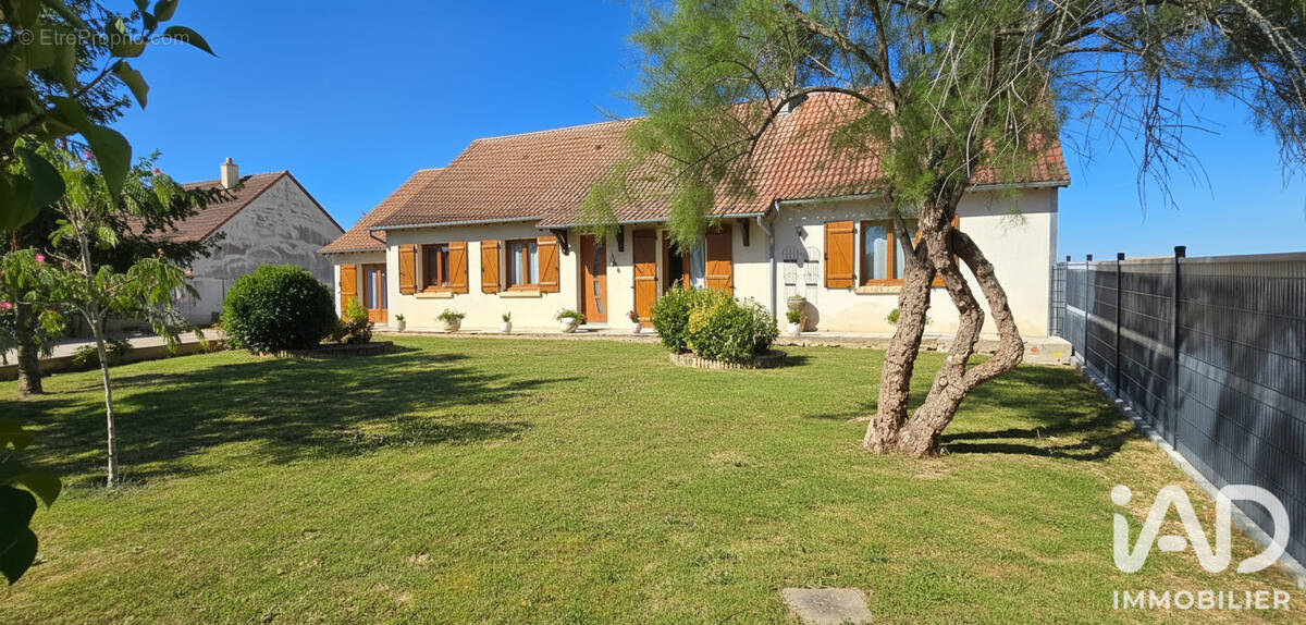 Photo 1 - Maison à PLAIMPIED-GIVAUDINS