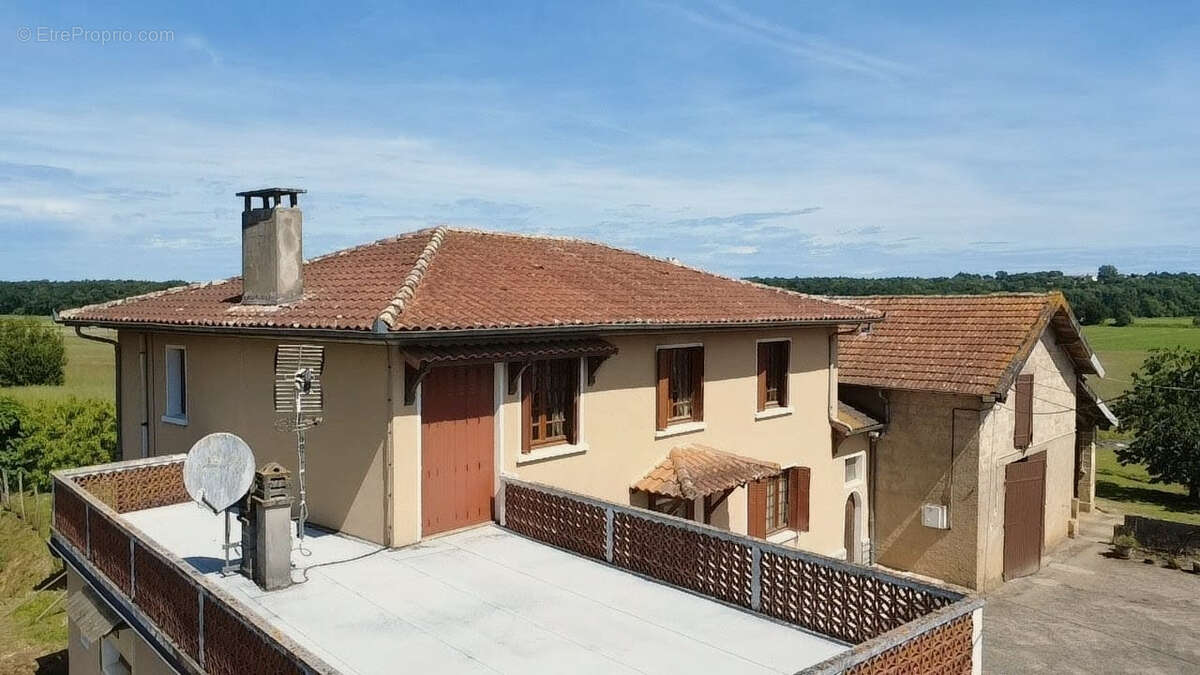 Maison à HAGETMAU