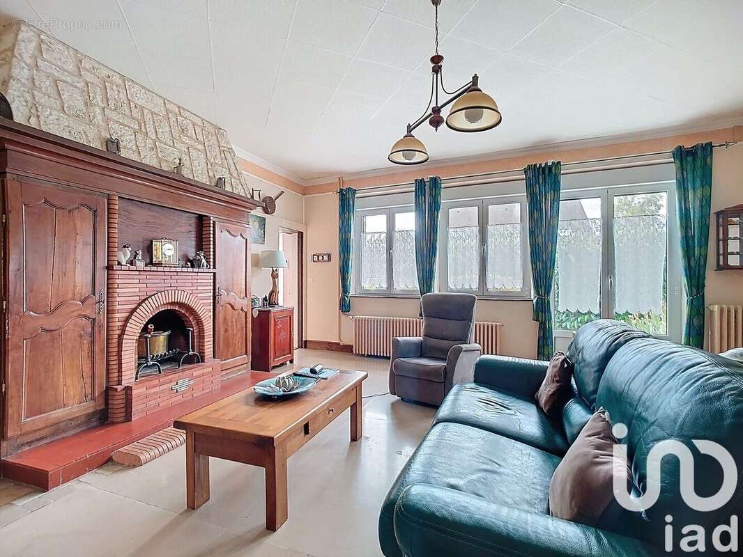 Photo 2 - Maison à SAINT-GERMAIN-LAVAL