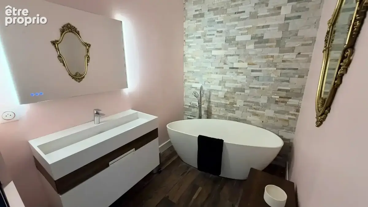 Appartement T3 de 64m² avec cave - LA TOUR D'AYGOSI - photo 6