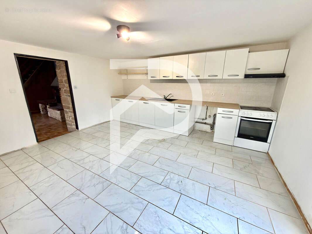 Maison à CHAMPSEVRAINE