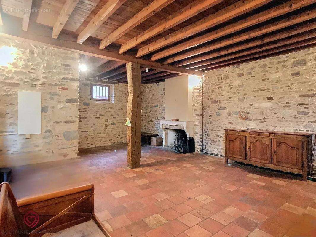 Maison à LABECEDE-LAURAGAIS