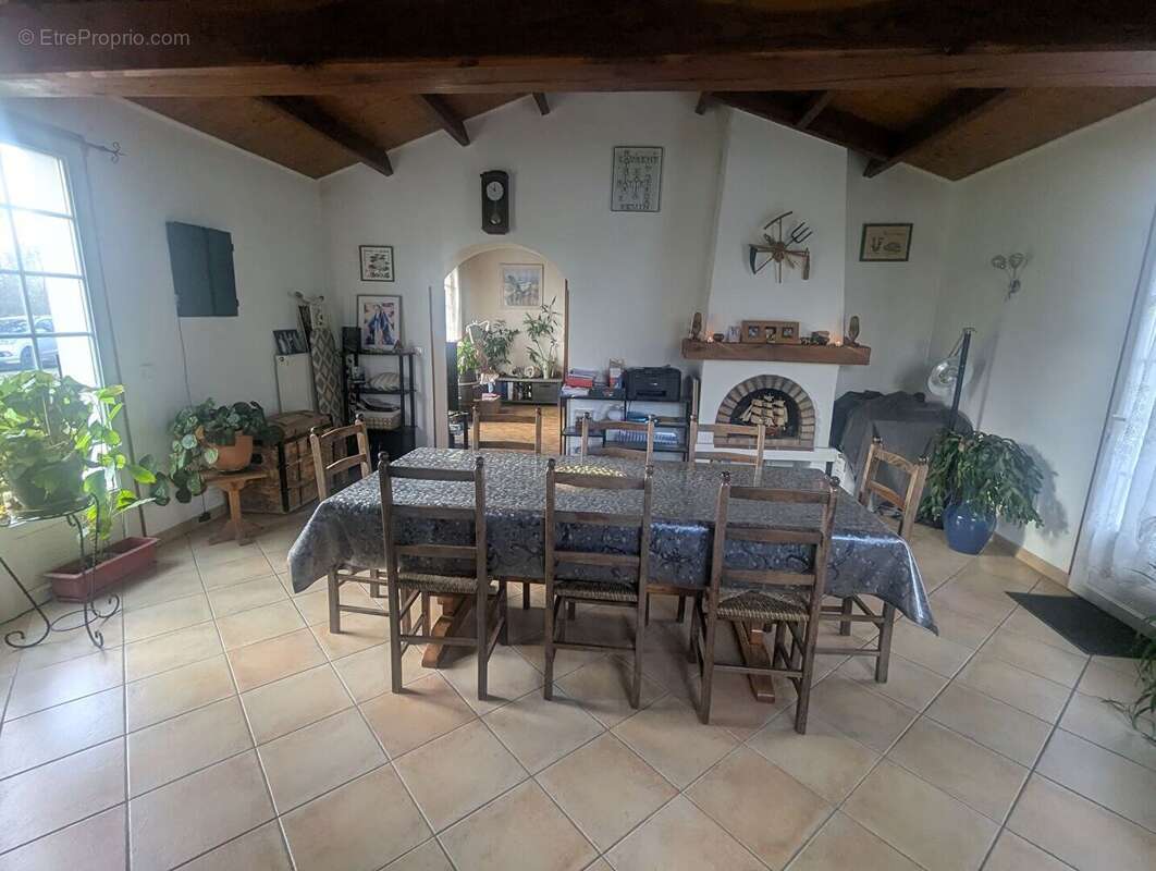 Maison à LE PERRIER