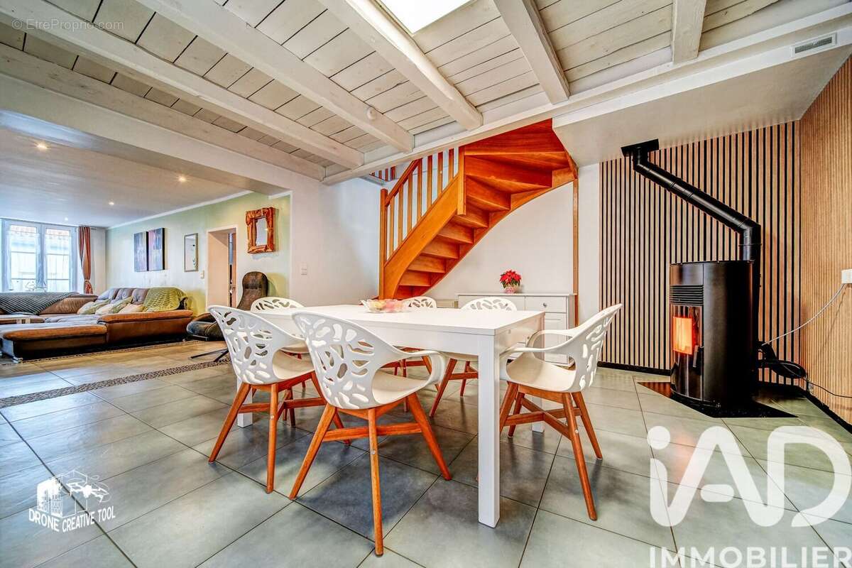 Maison 176 m² à Vaux  - photo 5