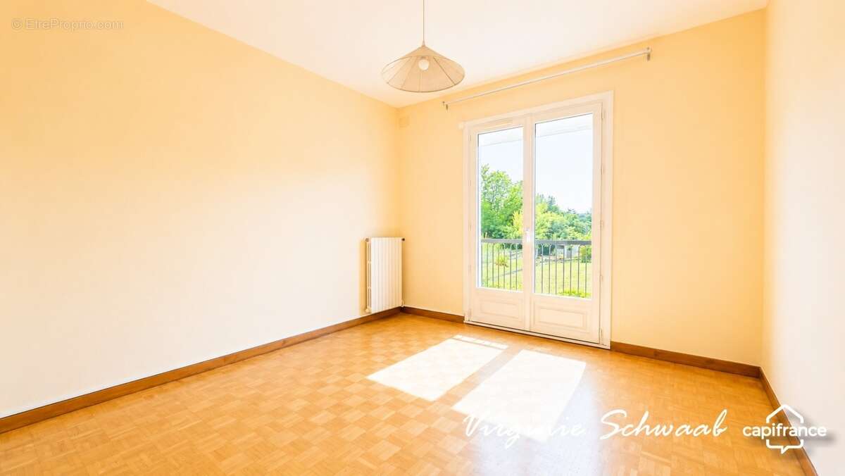 PUYOO (64)Maison familiale - 137 m2 - 6 chambres - sous-sol - 2 600 m2 de terrain clos - photo 9