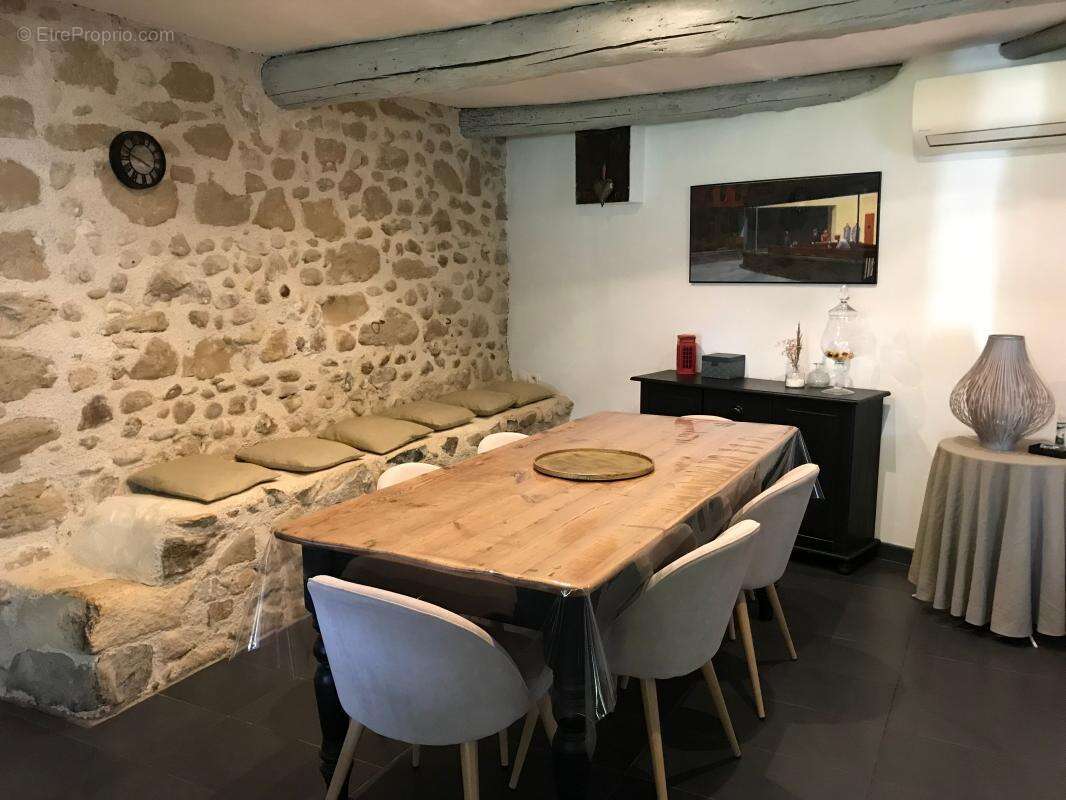 Maison à VAISON-LA-ROMAINE