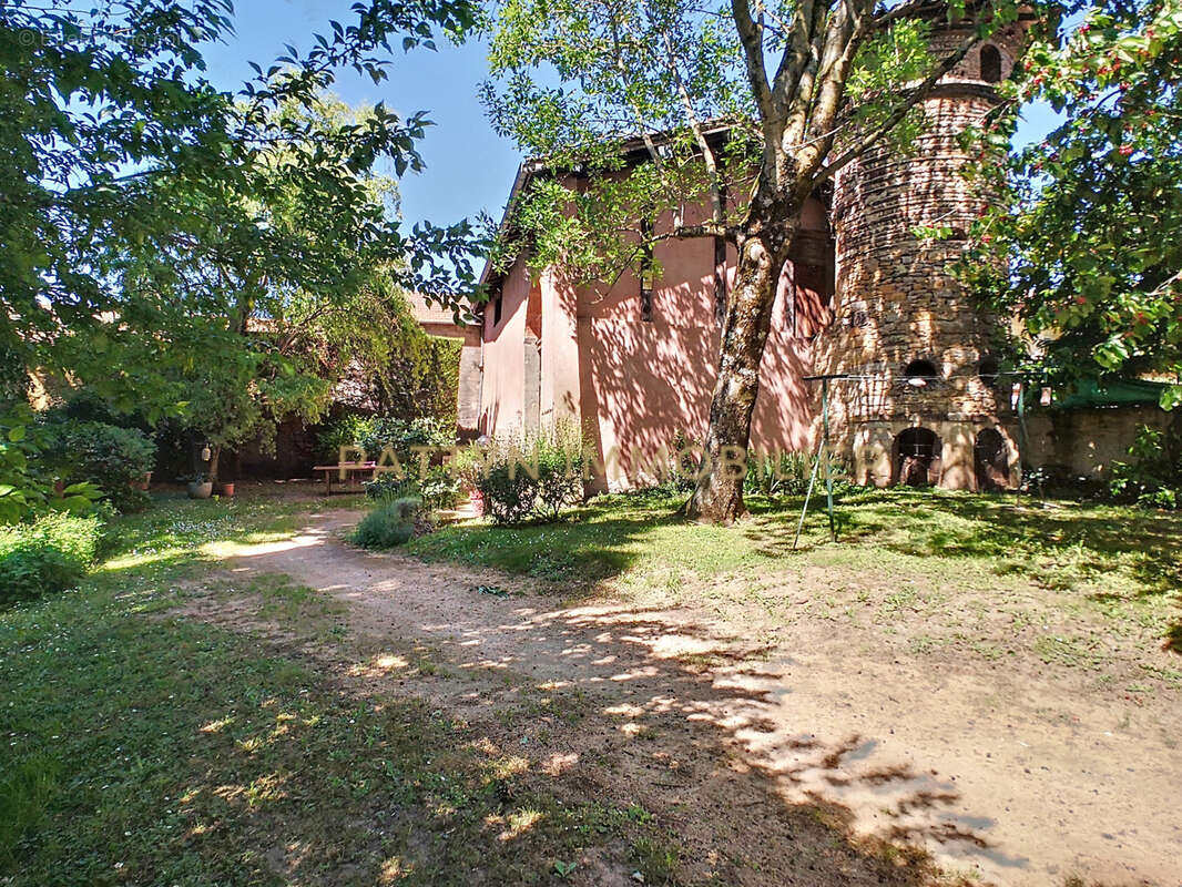 Appartement à NEUVILLE-SUR-SAONE
