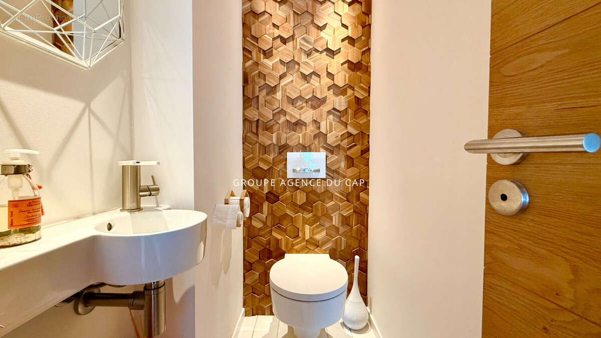 Maison à LES ISSAMBRES