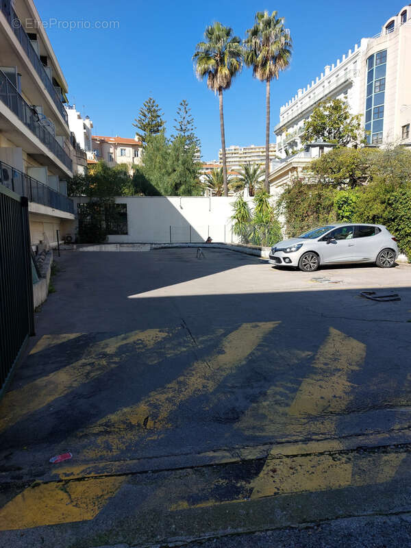 Parking à NICE