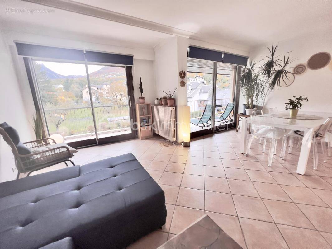 Appartement à SAINT-JEAN-DE-MAURIENNE