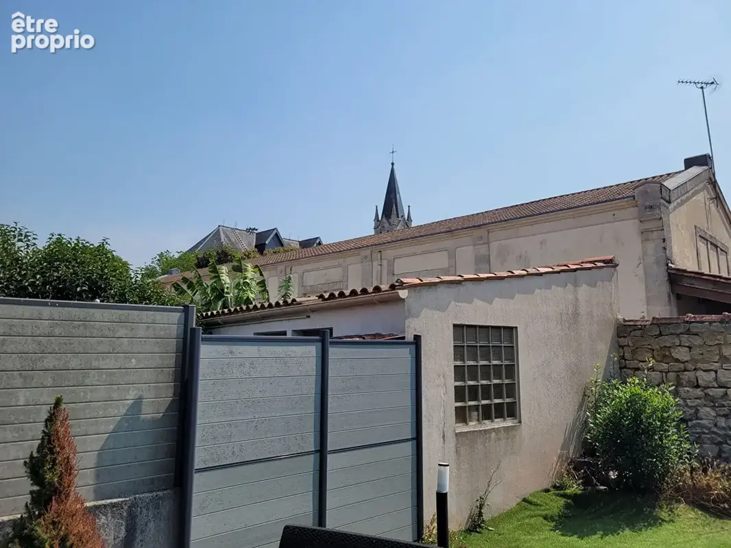 ROCHEFORT  quartier voltaire maison de 110 m² de type 3 avec véranda - jardin intime - photo 14