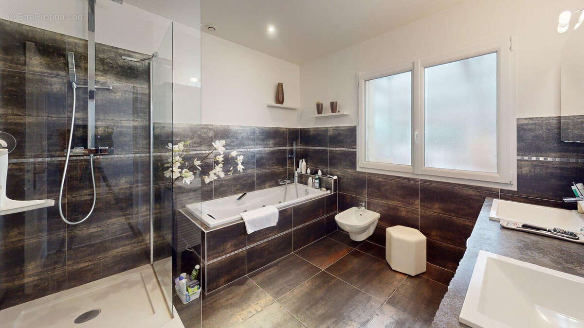 Maison contemporaine avec piscine au coeur de Mennecy - photo 7