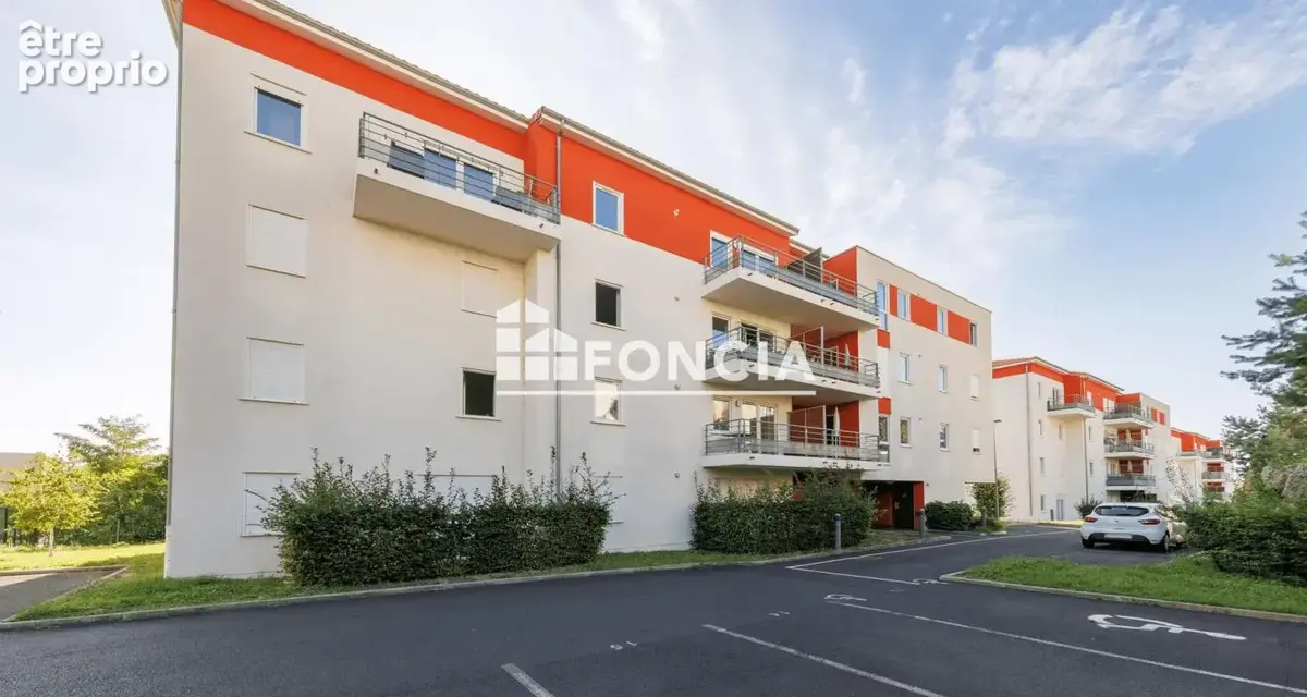 - Résidence le Domaine centre-ville -T3 65 m² - photo 10