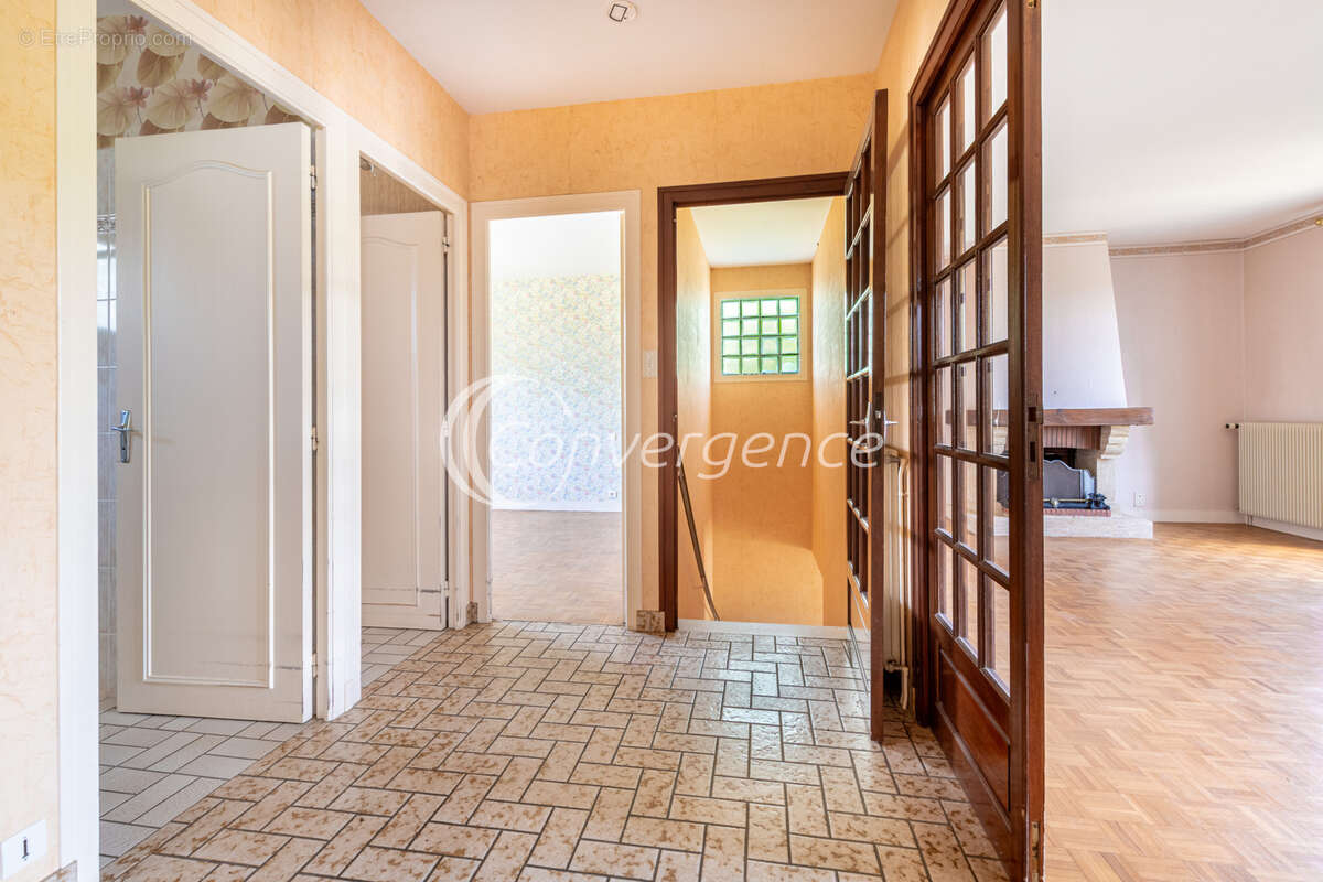 Maison à LA CROISILLE-SUR-BRIANCE