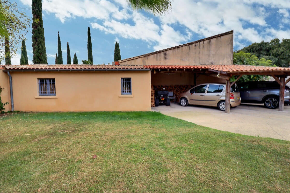 Maison à SAINT-GENIES-DES-MOURGUES