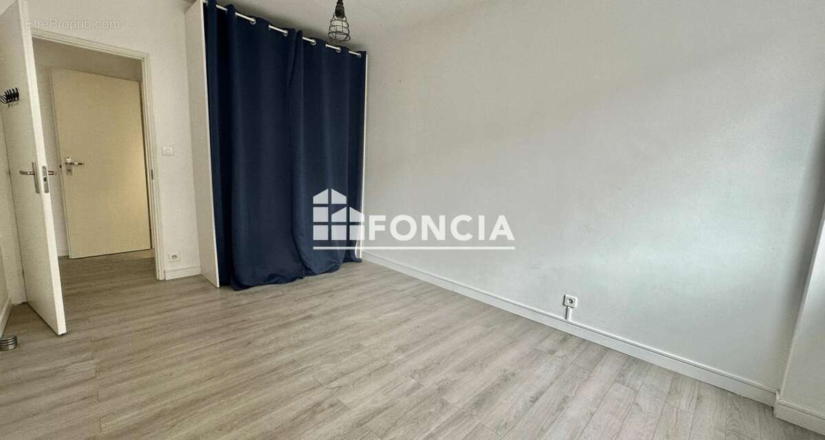 Appartement à MARSEILLE-5E