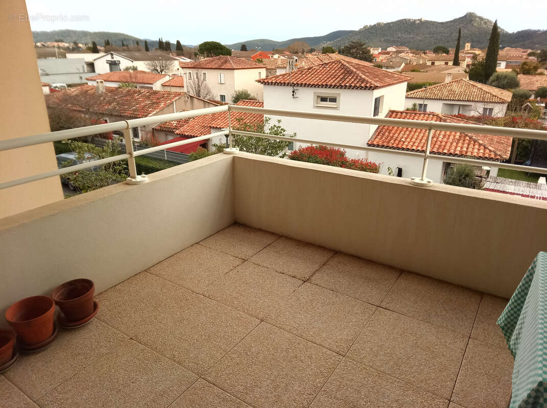 Appartement à LA CRAU