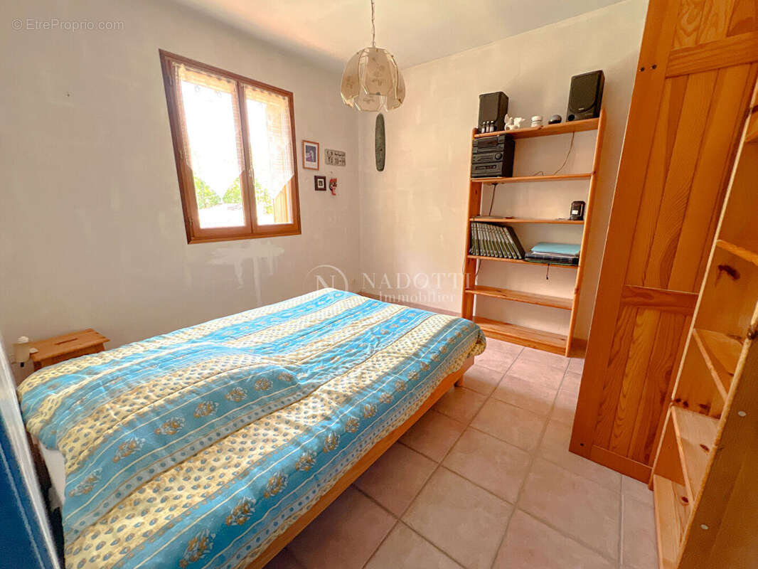 Maison Saint Pantaleon 5 pièce(s) 140 m2 - photo 13
