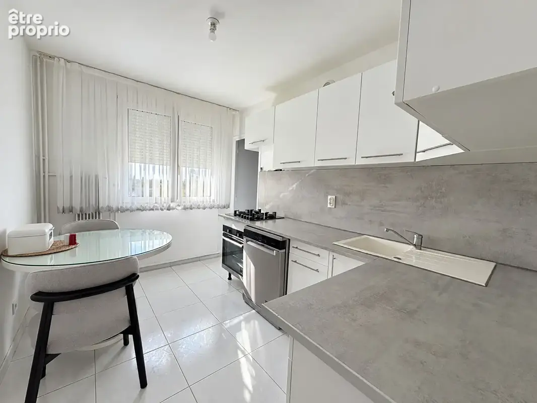 La chapelle saint luc, secteur calme, bel appartement t4 de 82m² - photo 5