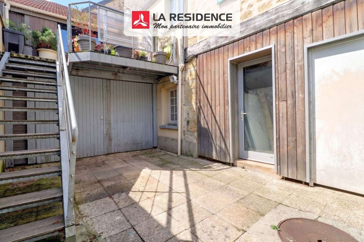 Appartement à NEUVILLE-SUR-OISE