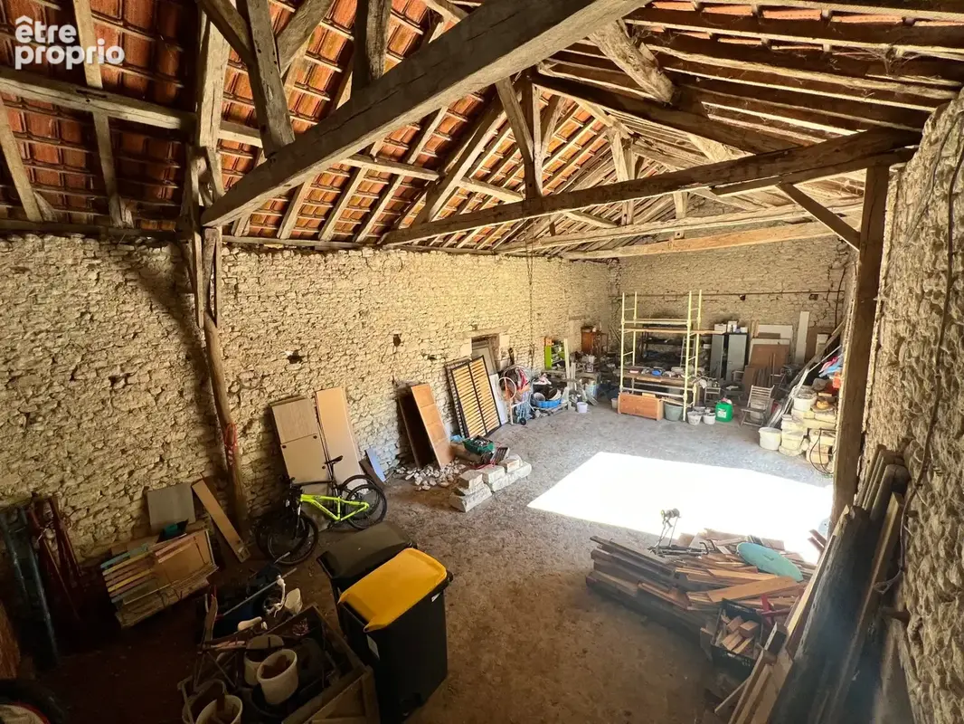 Maison 155m² rénovée + 2 granges 280 m² - photo 18