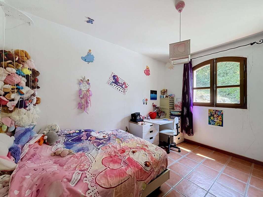 Maison 4 Pièces avec indépendance 3 Pièces et atelier de 100m2 - photo 20