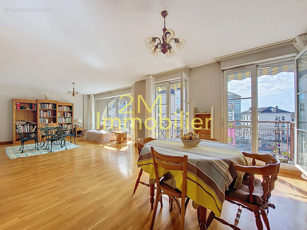 Appartement à MELUN